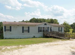 23 New Hope Rd, Cassatt, SC 29032