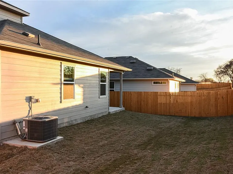 309 Naset Dr — Photo 32