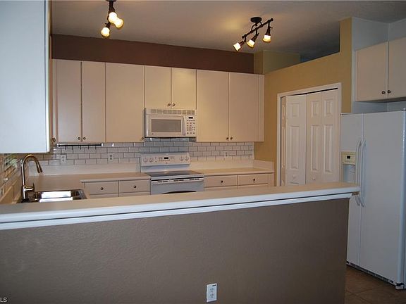 5th image of 7549 Bristol Cir