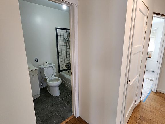 4th image of 1767 N Oxford Ave #1767