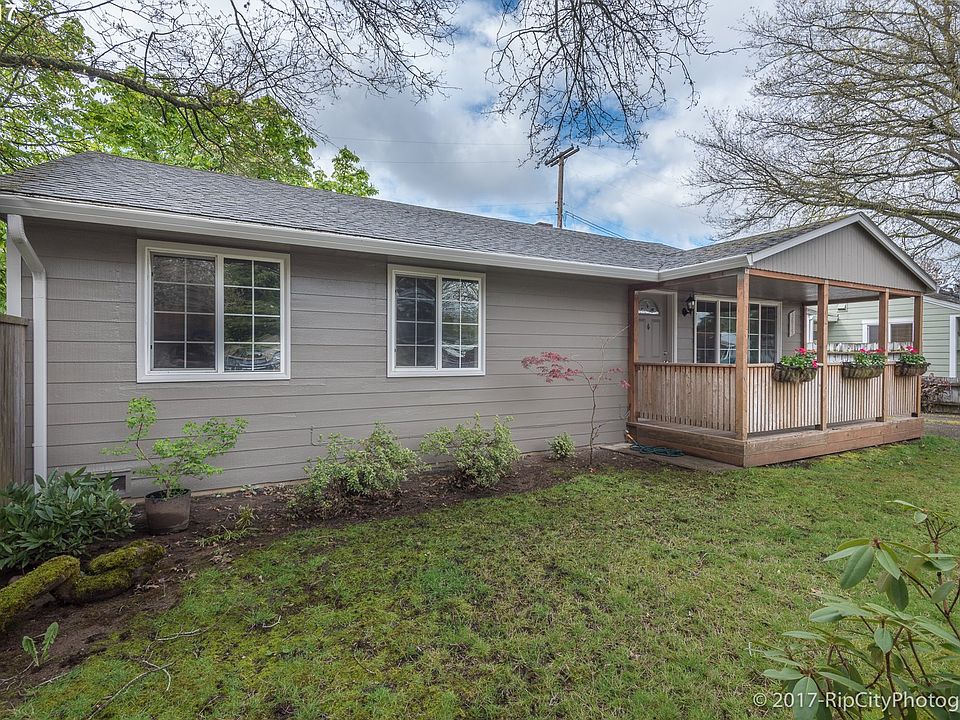 1st image of 3615 E McLoughlin Blvd