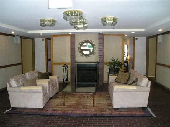 3rd image of 95 Church St Unit 2206