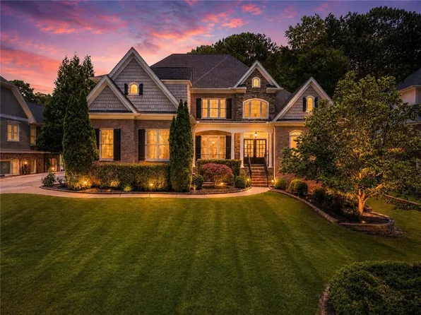 2373 Bronze Oak Ln, Braselton, GA 30517