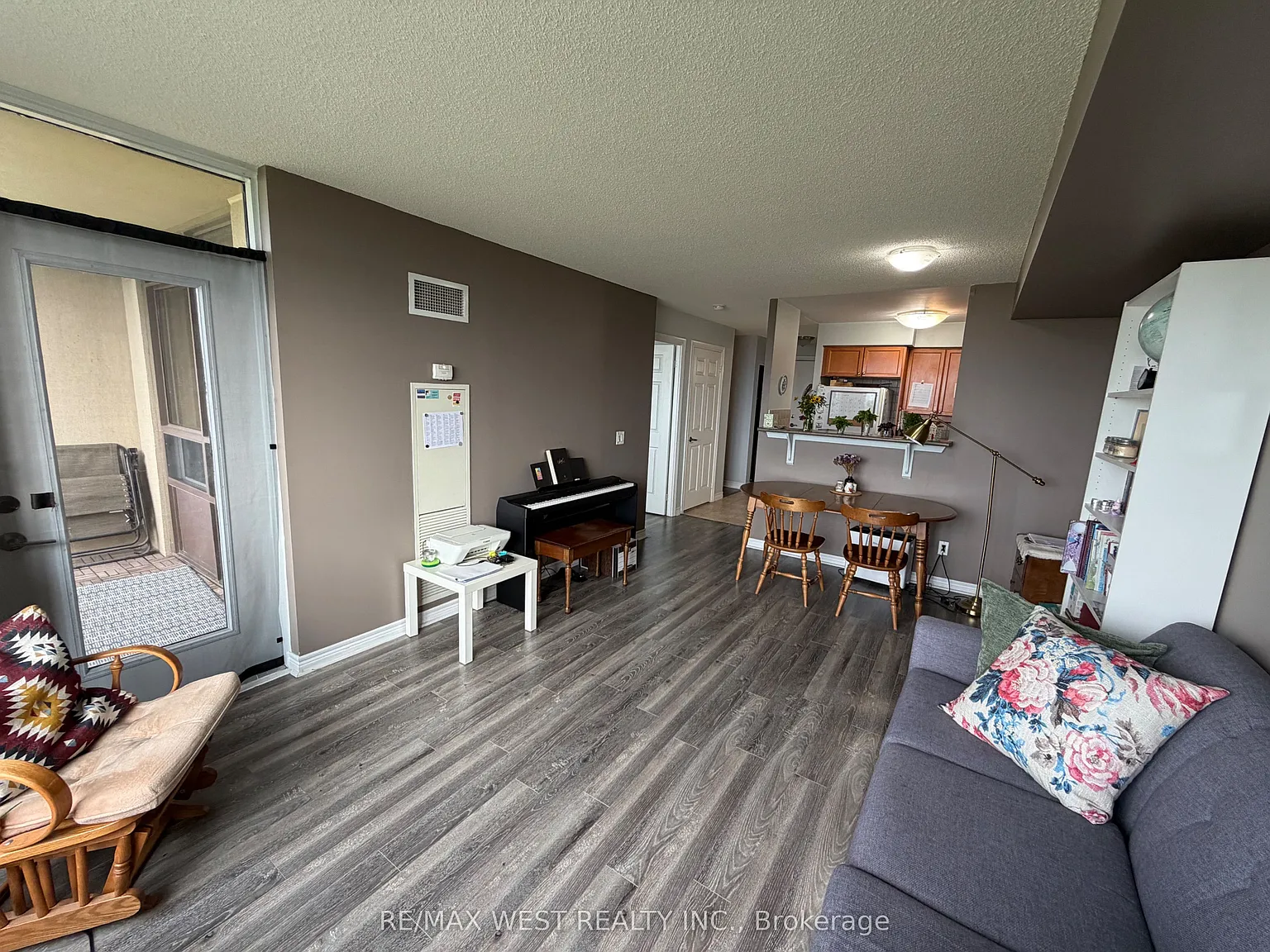 2 bed, $2,250 — Photo 4