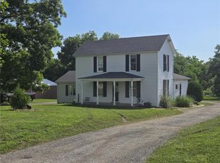 18916 166th St, Basehor, KS 66007