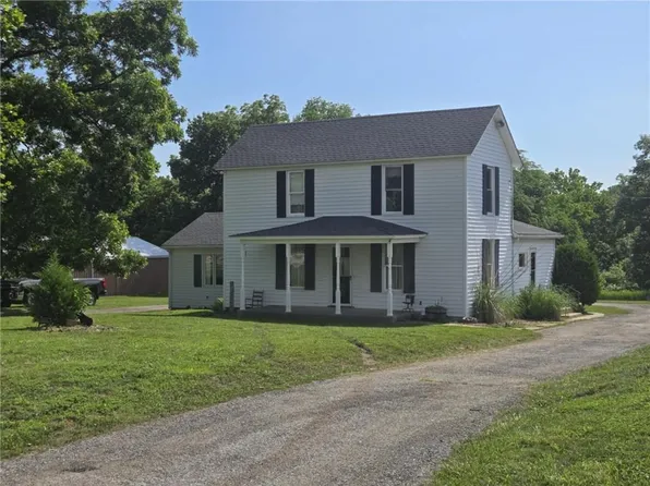 18916 166th St, Basehor, KS 66007