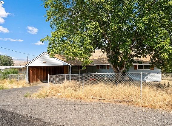 3rd image of 61476 Dee Cox Rd