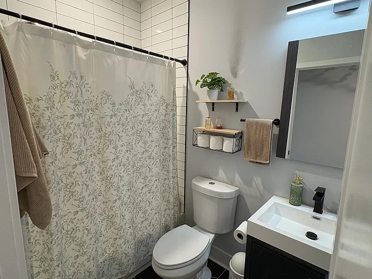 402 W Berks St #1 — Photo 23