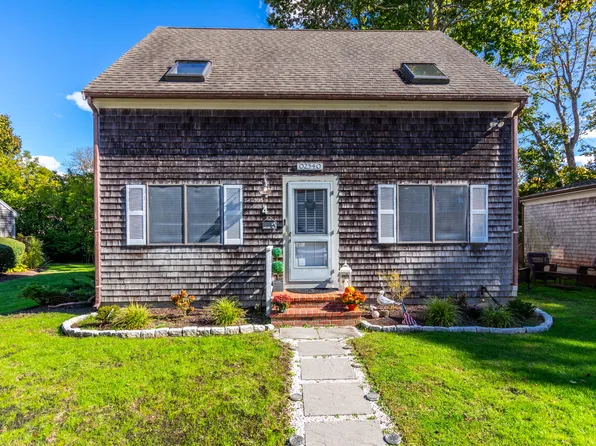 26 Shore Street #4U, Falmouth, MA 02540