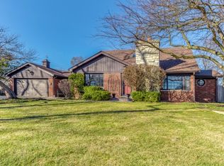 1322 Aurora Way, Wheaton, IL 60189