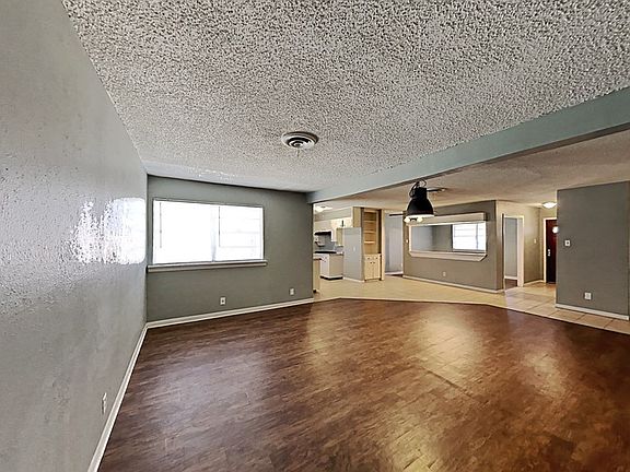 3rd image of 6420 Scotsdale Dr