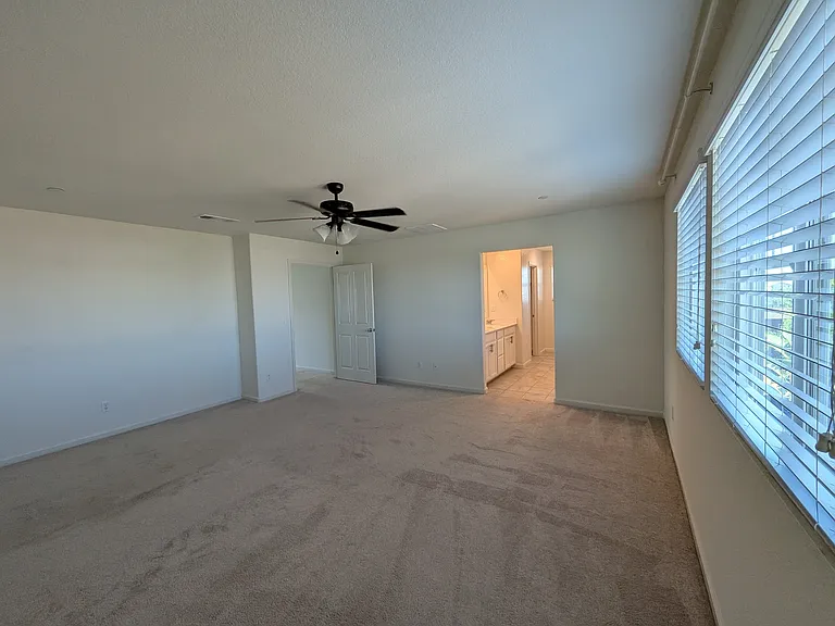 509 Glory Ct — Photo 12