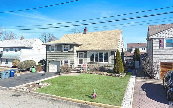 2nd image of 553 Sollas Ct