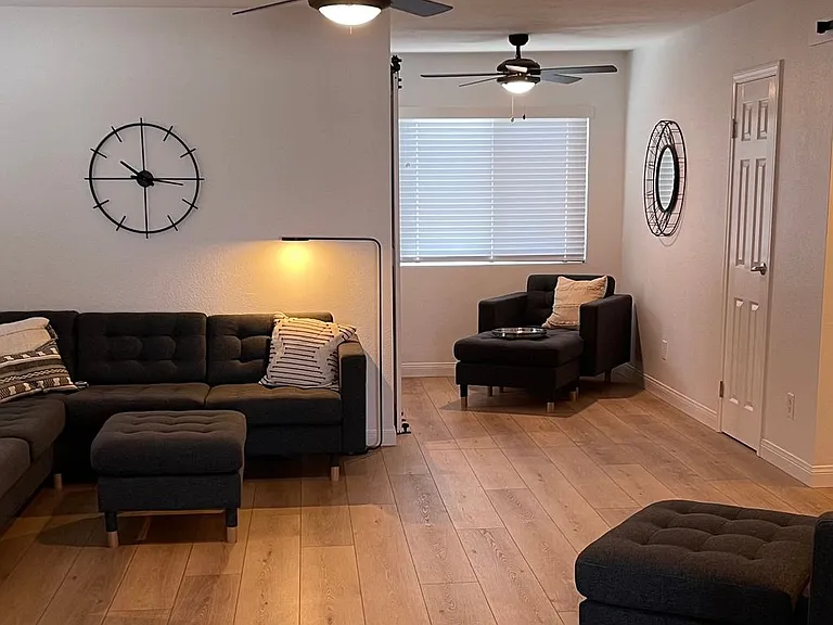 2238 Manchester Ave. — Photo 12