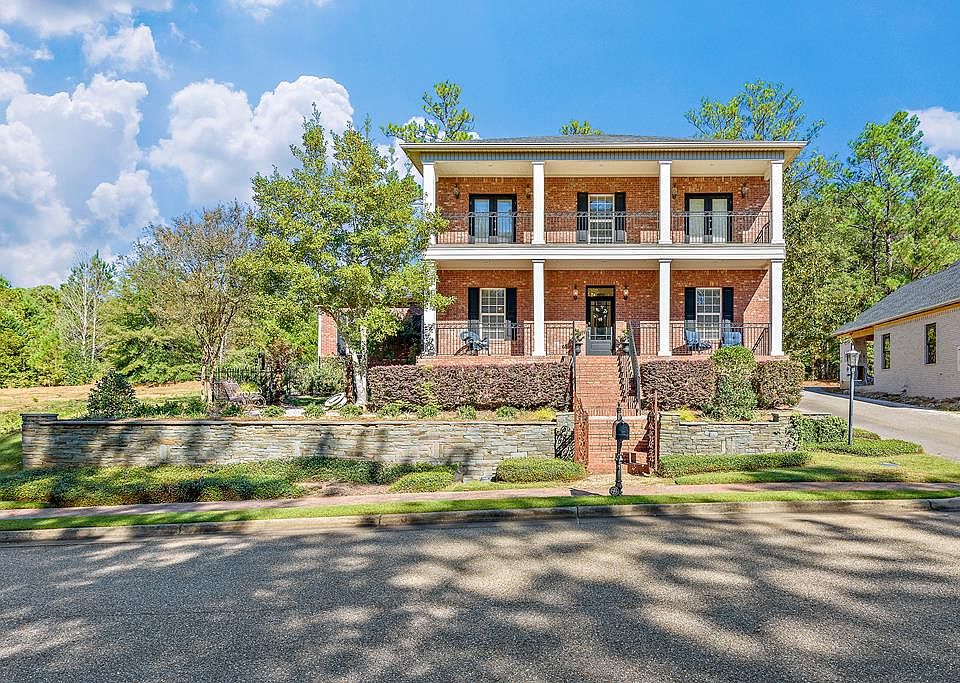 1st image of 106 Royale Orleans Ct