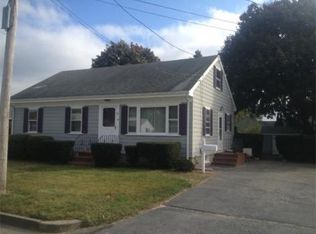 30 Meadow Ln, Acushnet, MA 02743