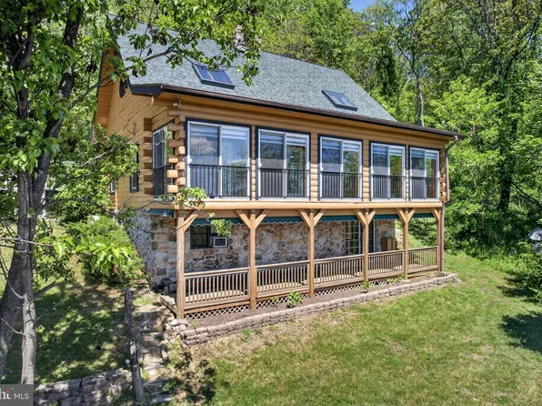 13016 Belle Meade Ln, Markham, VA 22643