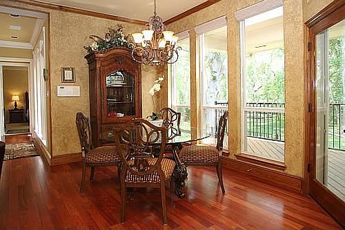 1st image of 1018 Creekwood Dr