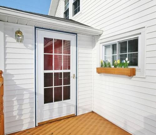 Come on in! The entrance is very inviting.