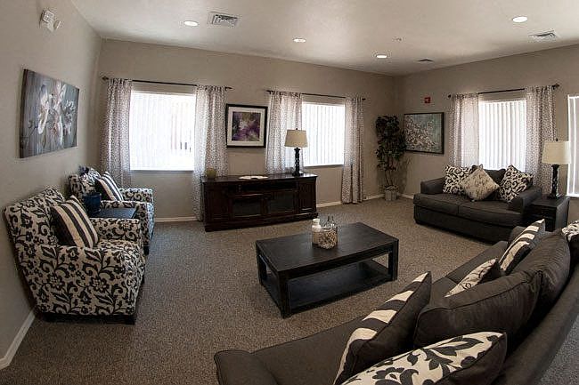 1st image of 2511 Hohokam Dr APT 4101