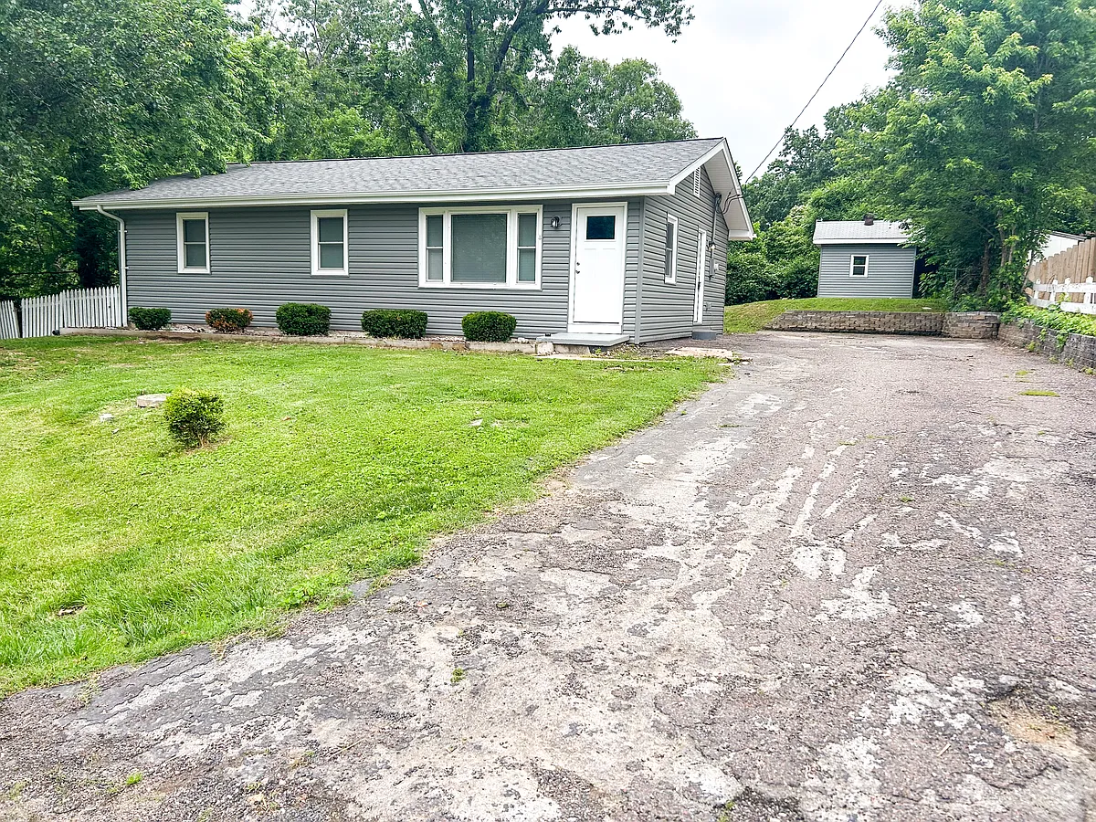 Building Photo - 2313 Oak Forest Dr