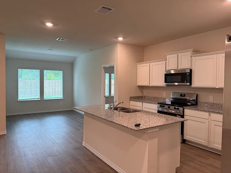 845 Wild Rose Way — Photo 6