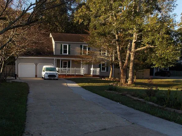 1964 Country Manor Ln, Virginia Beach, VA 23456