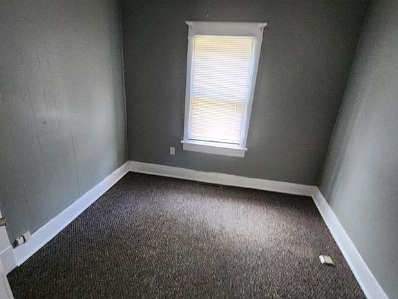 4th image of 613 W Cherry St