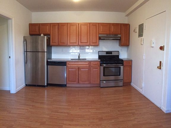 2nd image of 3117 30th Ave #2F