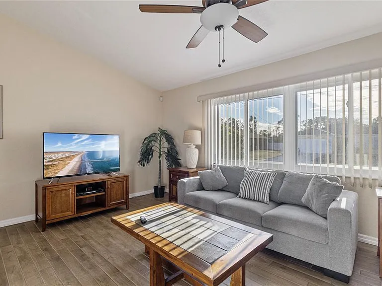 6460 Blueberry Dr — Photo 11