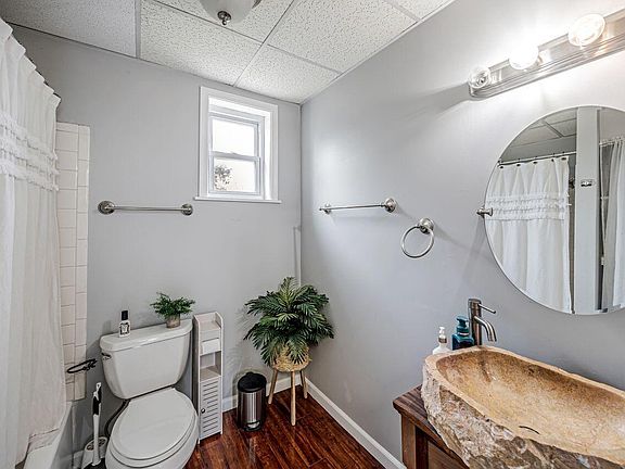 Full bath off the kitchen