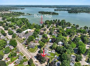 632 W Wisconsin AVENUE, Oconomowoc, WI 53066