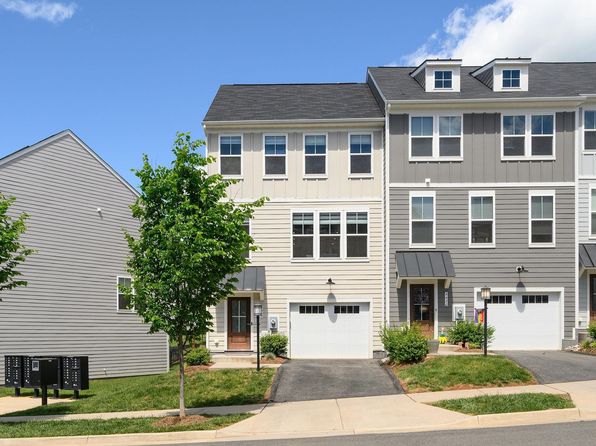 4422 Alston St, Crozet, VA 22932