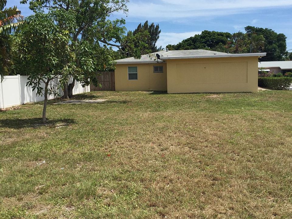 2nd image of 1399 NE 37th St