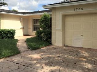 6709 Oakmont, Pompano Beach, FL 33068