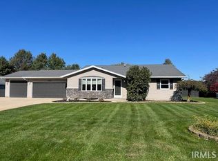 1005 Maplewood Dr, Wakarusa, IN 46573