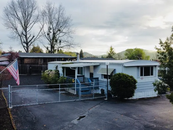 830 SE Thompson Ave, Winston, OR 97496