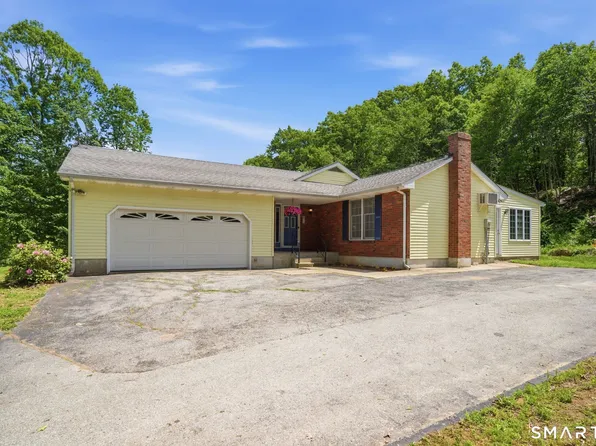 32 Chris Drive, Montville, CT 06382