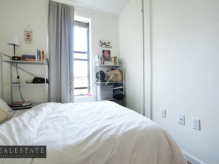308 12th St #3R — Photo 16