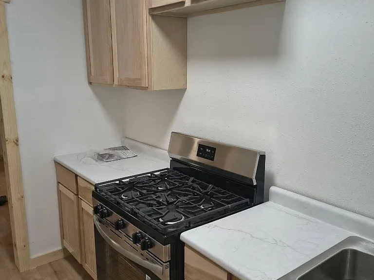416 N Horsman St #3 — Photo 3