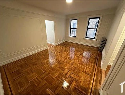 1st image of 1932 Loring Pl S APT 1