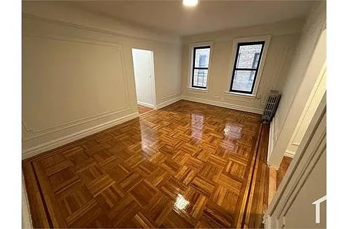 1932 Loring Pl S #1 Photo 1