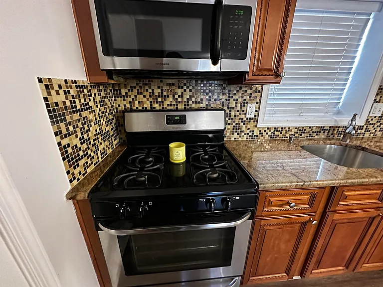 171 Clifford St #1 — Photo 9