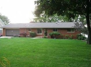 4320 Rurik Dr, Howell, MI 48843