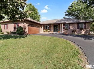 14502 Dixon Rd, Auburn, IL 62615