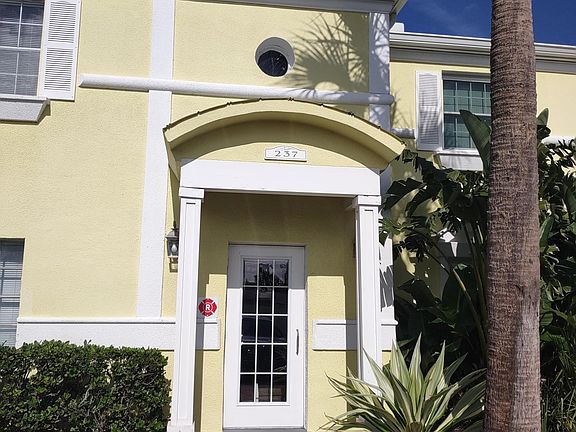 3rd image of 237 Seahorse Dr SE #F