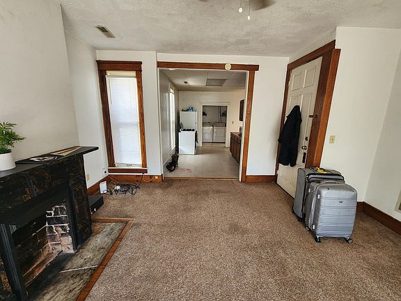 4th image of 616 Ferry St #3