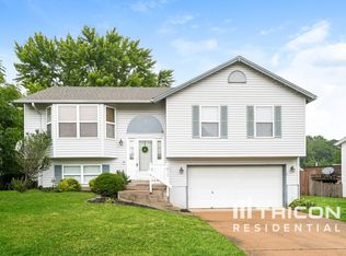 1213 Harvest Ridge Dr, Saint Charles, MO 63303
