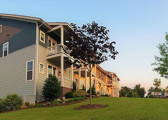 52 Owen Towne Rd / corner