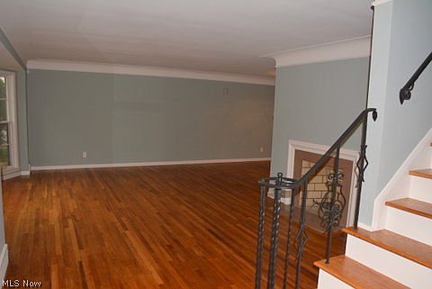 3rd image of 23506 Beachwood Blvd S